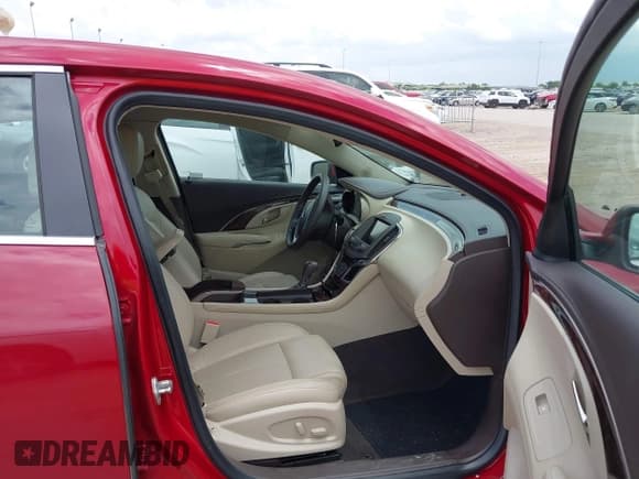 ✅ 2014 Buick LaCrosse Premium II • VIN: 1G4GF5G32EF163193 • Lot: 42647495. Wystawiony na IAAI z przebiegiem 121 029 mil. Bezpłatny archiwum sprzedaży aukcyjnych z USA i szczegółowy raport historii pojazdu na DreamBid. Zdjęcie 5.