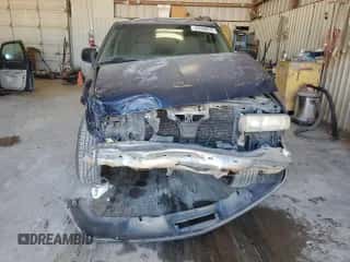 2000 Chevrolet Blazer LT with VIN 1GNCS13WXY2179524, listed as a Copart auction lot 43559675 with 153,607 mi miles and Clean title. Bid and sale history available at DreamBid. Image 5.