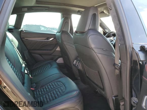 ✅ 2021 Maserati Levante GTS • VIN: ZN661ZUA2MX369825 • Лот: 76944974. Опубликован ранее на Copart с пробегом 25 830 миль. Бесплатный доступ к архиву аукционных продаж из США и подробный отчёт об истории автомобиля на DreamBid. Изображение 11.