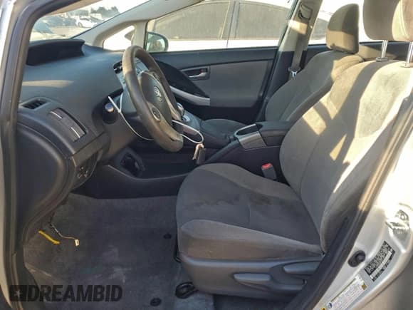 ✅ 2015 Toyota Prius Two • VIN: JTDKN3DUXF0411696 • Lot: 82388685. Listed on Copart with 207,782 mi. Free auction sales archive from the USA and detailed vehicle history report at DreamBid. Image 7.