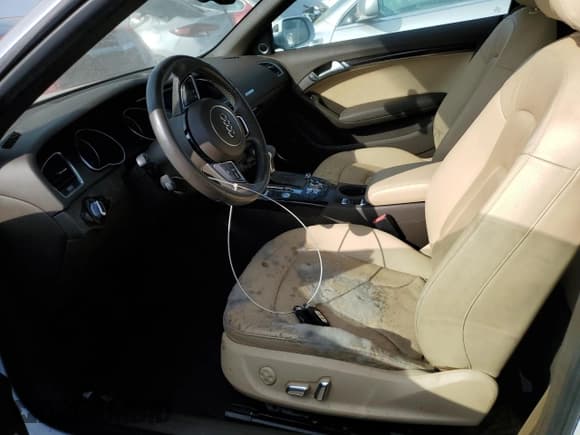 ✅ 2014 Audi A5 Premium Plus • VIN: WAUJFAFH5EN008365 • Лот: 75951154. Опубликован ранее на Copart с пробегом Не указан. Бесплатный доступ к архиву аукционных продаж из США и подробный отчёт об истории автомобиля на DreamBid. Изображение 7.