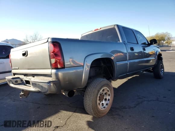 ✅ 2006 Chevrolet Silverado 2500HD LT1 • VIN: 1GCHK23246F133033 • Lot: 84415664. Wystawiony na Copart z przebiegiem 218 218 mil. Bezpłatny archiwum sprzedaży aukcyjnych z USA i szczegółowy raport historii pojazdu na DreamBid. Zdjęcie 3.