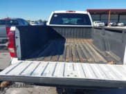 ✅ 2005 Chevrolet Silverado 2500HD LS • VIN: 1GCHK23225F829520 • Lot: 43518276. Wystawiony na IAAI z przebiegiem 276 568 mil. Bezpłatny archiwum sprzedaży aukcyjnych z USA i szczegółowy raport historii pojazdu na DreamBid. Zdjęcie 17.