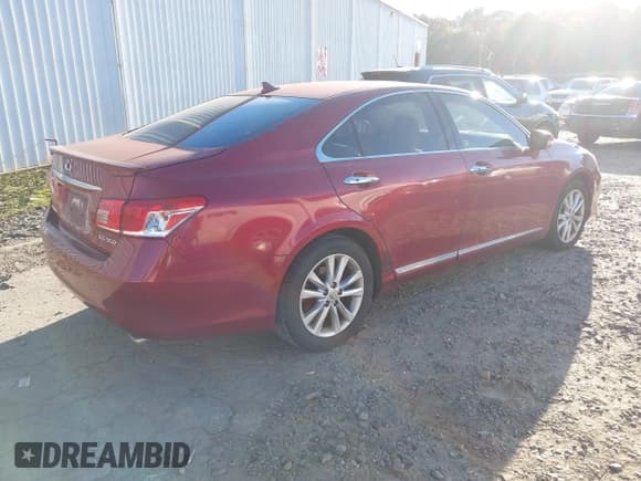 ✅ 2010 Lexus ES 330 • VIN: JTHBK1EG9A2389269 • Lot: 43677747. Listed on IAAI with 203,472 mi. Free auction sales archive from the USA and detailed vehicle history report at DreamBid. Image 4.