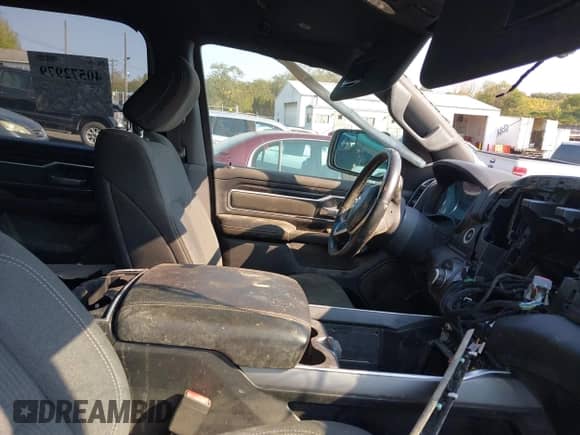 2019 Ram 1500 Big Horn с VIN 1C6SRFFT5KN699304, выставлен на аукционе IAAI как лот 40572979 с пробегом Не указан миль и . История ставок и продаж доступна на DreamBid. Изображение 5.