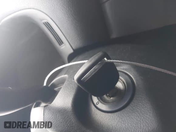 ✅ 2004 Honda Accord EX • VIN: 1HGCM56864A006060 • Лот: 43749588. Опубликован ранее на IAAI с пробегом 188 415 миль. Бесплатный доступ к архиву аукционных продаж из США и подробный отчёт об истории автомобиля на DreamBid. Изображение 11.