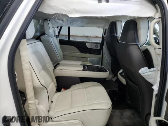 ✅ 2020 Lincoln Navigator Black Label • VIN: 5LMJJ3TT5LEL23937 • Lot: 54434155. Wystawiony na Copart z przebiegiem 22 437 mil. Bezpłatny archiwum sprzedaży aukcyjnych z USA i szczegółowy raport historii pojazdu na DreamBid. Zdjęcie 11.