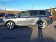 ✅ 2010 Toyota Highlander Limited • VIN: 5TDDK3EH3AS029552 • Lot: 43893720. Listed on IAAI with 254,975 mi. Free auction sales archive from the USA and detailed vehicle history report at DreamBid. Image 14.