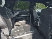 ✅ 2021 Ford Expedition Max XLT • VIN: 1FMJK1HT8MEA43377 • Lot: 42311297. Wystawiony na IAAI z przebiegiem 81 131 mil. Bezpłatny archiwum sprzedaży aukcyjnych z USA i szczegółowy raport historii pojazdu na DreamBid. Zdjęcie 8.