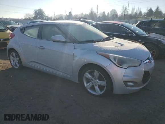 ✅ 2012 Hyundai Veloster w/Black Int • VIN: KMHTC6AD0CU029371 • Lot: 42581495. Wystawiony na Copart z przebiegiem 142 025 mil. Bezpłatny archiwum sprzedaży aukcyjnych z USA i szczegółowy raport historii pojazdu na DreamBid. Zdjęcie 4.
