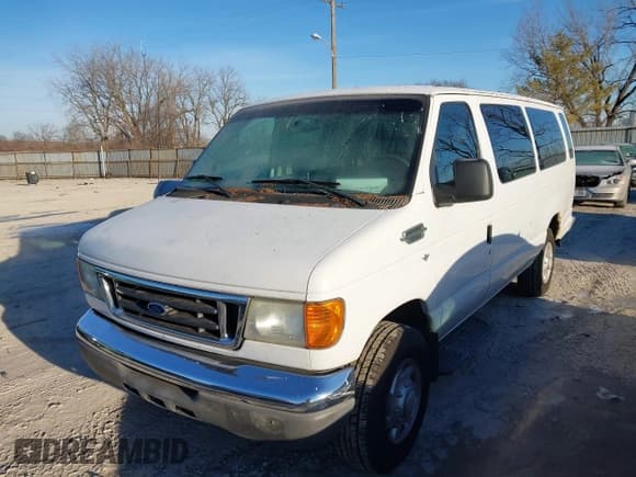 ✅ 2006 Ford Econoline Passenger XL • VIN: 1FBSS31L46DB25389 • Lot: 41573172. Wystawiony na IAAI z przebiegiem 148 068 mil. Bezpłatny archiwum sprzedaży aukcyjnych z USA i szczegółowy raport historii pojazdu na DreamBid. Zdjęcie 12.
