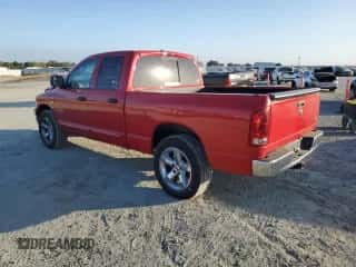 2006 Dodge 1500 SLT z VIN 1D3HA18246J117747, wystawiony jako Copart lot #68684664 z przebiegiem 107 763 mil mil oraz Szkoda całkowita • Salvage title. Historia ofert i sprzedaży dostępna na DreamBid. Obrazek 2.