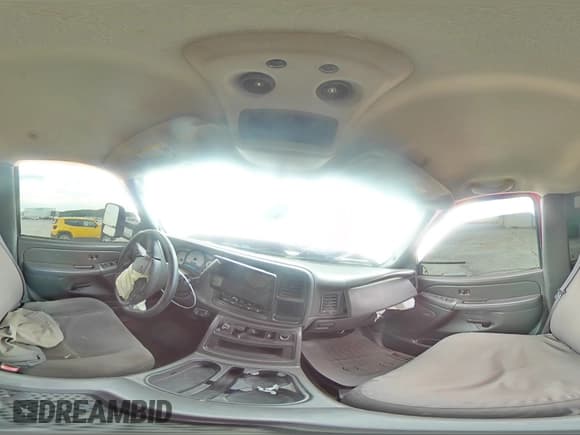 ✅ 2006 Chevrolet Silverado 2500HD LT2 • VIN: 1GCHK23U96F146989 • Lot: 62789965. Wystawiony na Copart z przebiegiem Nie podano. Bezpłatny archiwum sprzedaży aukcyjnych z USA i szczegółowy raport historii pojazdu na DreamBid. Zdjęcie 14.