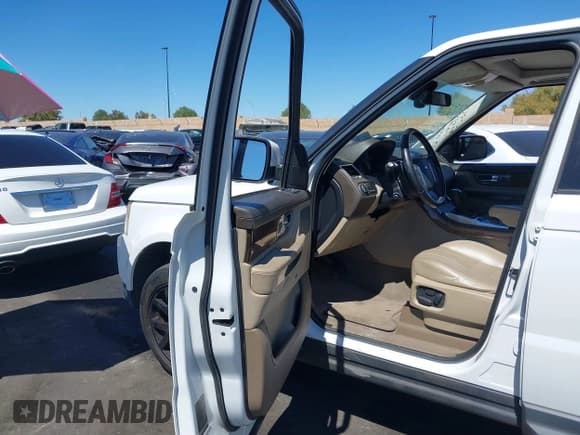 ✅ 2012 Land Rover Range Rover Sport SC • VIN: SALSH2E45CA746055 • Lot: 41864946. Listed on IAAI with 101,373 mi. Free auction sales archive from the USA and detailed vehicle history report at DreamBid. Image 5.