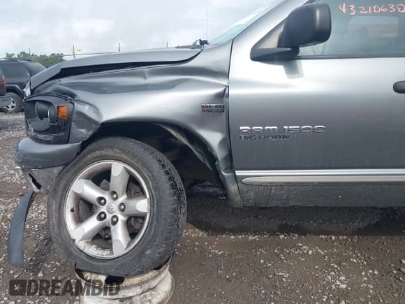 ✅ 2006 Dodge 1500 SLT • VIN: 1D7HU182X6J228471 • Лот: 43210630. Опубликован ранее на IAAI с пробегом 157 607 миль. Бесплатный доступ к архиву аукционных продаж из США и подробный отчёт об истории автомобиля на DreamBid. Изображение 17.