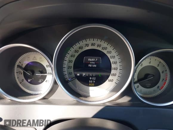 ✅ 2013 Mercedes-Benz C 300 Sport • VIN: WDDGF8AB7DR244523 • Lot: 41894057. Wystawiony na IAAI z przebiegiem 98 186 mil. Bezpłatny archiwum sprzedaży aukcyjnych z USA i szczegółowy raport historii pojazdu na DreamBid. Zdjęcie 7.