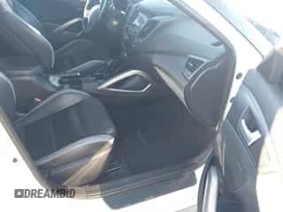 2016 Hyundai Veloster Turbo z VIN KMHTC6AE8GU273333, wystawiony jako IAAI lot #43472469 z przebiegiem 111 089 mil mil oraz . Historia ofert i sprzedaży dostępna na DreamBid. Obrazek 5.