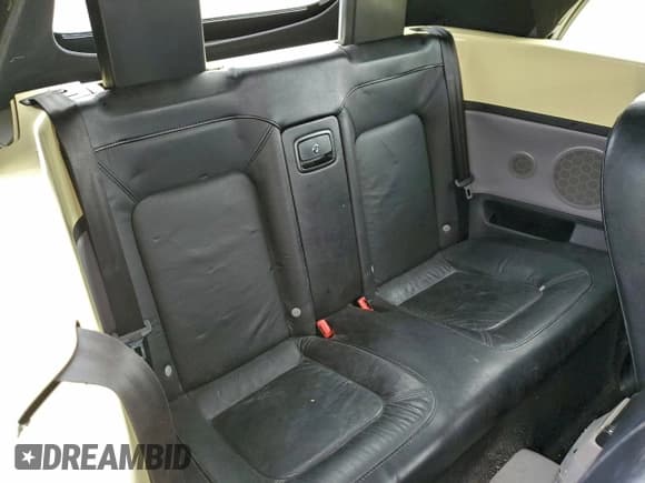 ✅ 2004 Volkswagen Beetle GLS • VIN: 3VWCM31Y54M321457 • Lot: 94082295. Listed on Copart with 97,472 mi. Free auction sales archive from the USA and detailed vehicle history report at DreamBid. Image 10.