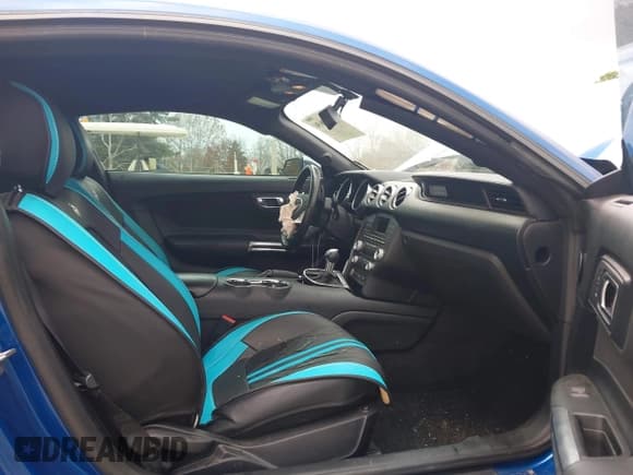 ✅ 2017 Ford Mustang V6 • VIN: 1FA6P8AM9H5304745 • Lot: 43759656. Listed on IAAI with 87,467 mi. Free auction sales archive from the USA and detailed vehicle history report at DreamBid. Image 5.