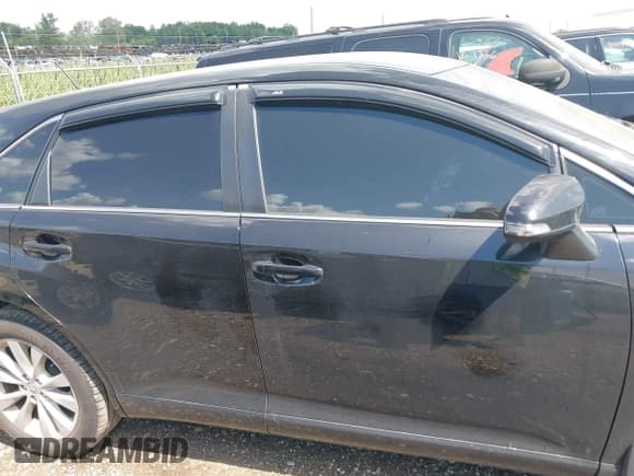 ✅ 2015 Toyota Venza LE • VIN: 4T3BA3BBXFU075427 • Lot: 40090288. Listed on IAAI with 213,208 mi. Free auction sales archive from the USA and detailed vehicle history report at DreamBid. Image 13.