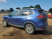 ✅ 2017 Nissan Rogue SV • VIN: KNMAT2MV1HP590595 • Lot: 90239955. Wystawiony na Copart z przebiegiem 136 194 mil. Bezpłatny archiwum sprzedaży aukcyjnych z USA i szczegółowy raport historii pojazdu na DreamBid. Zdjęcie 2.