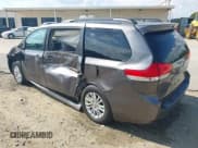 ✅ 2011 Toyota Sienna XLE AAS • VIN: 5TDYK3DC5BS028346 • Lot: 43253975. Listed on IAAI with 203,087 mi. Free auction sales archive from the USA and detailed vehicle history report at DreamBid. Image 3.