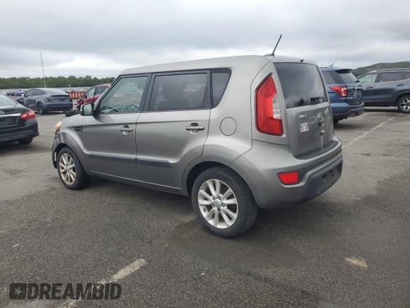 ✅ 2012 Kia Soul + • VIN: KNDJT2A63C7371949 • Lot: 81085495. Listed on Copart with 147,964 mi. Free auction sales archive from the USA and detailed vehicle history report at DreamBid. Image 2.