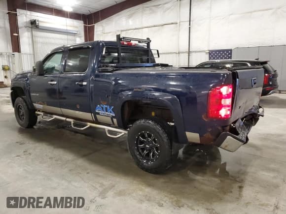 ✅ 2007 Chevrolet Silverado 2500HD 1LT • VIN: 1GCHK23K87F547286 • Лот: 92171725. Опубликован ранее на Copart с пробегом 183 666 миль. Бесплатный доступ к архиву аукционных продаж из США и подробный отчёт об истории автомобиля на DreamBid. Изображение 2.