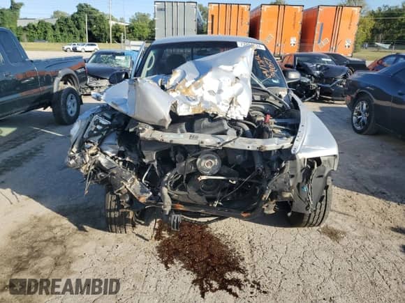 2001 Dodge Dakota z VIN 1B7GL22XX1S166561, wystawiony jako Copart lot #73294634 z przebiegiem 134 754 mil mil oraz Szkoda całkowita • Salvage title. Historia ofert i sprzedaży dostępna na DreamBid. Obrazek 5.