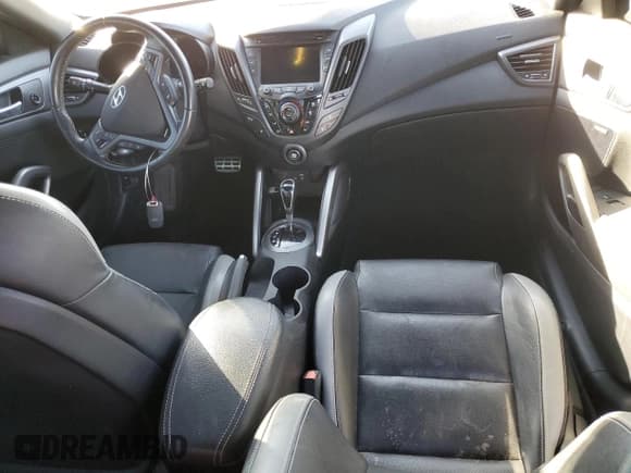 ✅ 2016 Hyundai Veloster Turbo • VIN: KMHTC6AEXGU298587 • Lot: 89222175. Wystawiony na Copart z przebiegiem Nie podano. Bezpłatny archiwum sprzedaży aukcyjnych z USA i szczegółowy raport historii pojazdu na DreamBid. Zdjęcie 8.