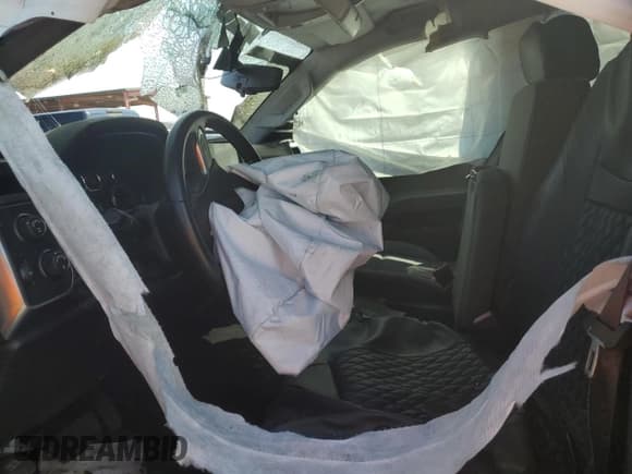 ✅ 2019 Chevrolet Silverado 1500 LT • VIN: 2GCVKPEC4K1134805 • Lot: 61942564. Wystawiony na Copart z przebiegiem Nie podano. Bezpłatny archiwum sprzedaży aukcyjnych z USA i szczegółowy raport historii pojazdu na DreamBid. Zdjęcie 7.