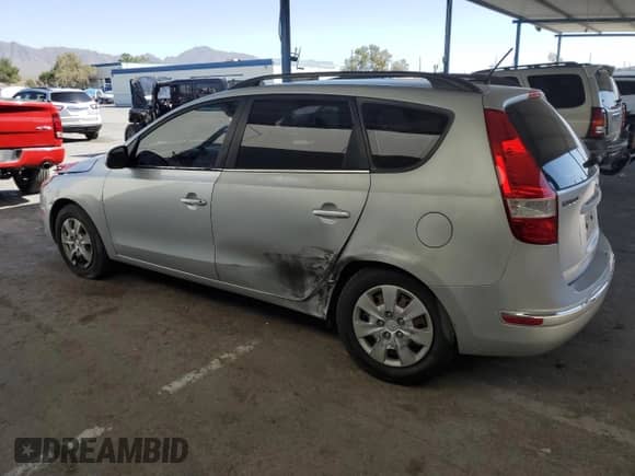 2010 Hyundai Elantra SE z VIN KMHDC8AE7AU055228, wystawiony jako Copart lot #73850324 z przebiegiem 88 407 mil mil oraz Szkoda całkowita • Salvage title. Historia ofert i sprzedaży dostępna na DreamBid. Obrazek 2.