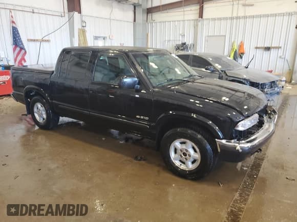 ✅ 2002 Chevrolet S-10 LS • VIN: 1GCDT13W62K232575 • Lot: 44351465. Listed on Copart with 84,215 mi. Free auction sales archive from the USA and detailed vehicle history report at DreamBid. Image 4.
