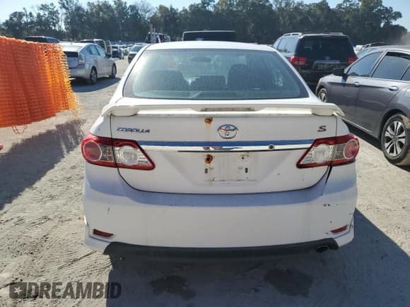 ✅ 2013 Toyota Corolla S Special Edition • VIN: 2T1BU4EE5DC032933 • Lot: 93098415. Wystawiony na Copart z przebiegiem 154 443 mil. Bezpłatny archiwum sprzedaży aukcyjnych z USA i szczegółowy raport historii pojazdu na DreamBid. Zdjęcie 6.