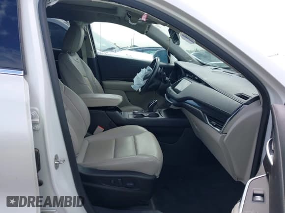 ✅ 2020 Cadillac XT4 FWD Premium Luxury • VIN: 1GYFZCR4XLF041500 • Lot: 42449396. Listed on IAAI with 87,147 mi. Free auction sales archive from the USA and detailed vehicle history report at DreamBid. Image 5.