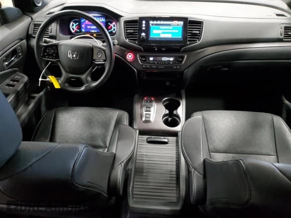 ✅ 2021 Honda Passport EX-L • VIN: 5FNYF8H58MB037157 • Lot: 58828074. Wystawiony na Copart z przebiegiem 25 890 mil. Bezpłatny archiwum sprzedaży aukcyjnych z USA i szczegółowy raport historii pojazdu na DreamBid. Zdjęcie 8.