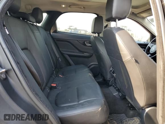 ✅ 2017 Jaguar F-Pace 20d Premium • VIN: SADCJ2BN0HA095698 • Lot: 67172465. Wystawiony na Copart z przebiegiem 73 409 mil. Bezpłatny archiwum sprzedaży aukcyjnych z USA i szczegółowy raport historii pojazdu na DreamBid. Zdjęcie 11.