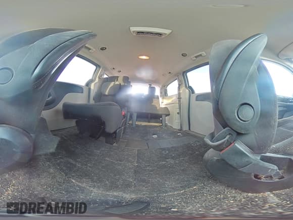 ✅ 2018 Dodge Grand Caravan SE • VIN: 2C4RDGBG5JR129843 • Lot: 86069435. Wystawiony na Copart z przebiegiem 162 613 mil. Bezpłatny archiwum sprzedaży aukcyjnych z USA i szczegółowy raport historii pojazdu na DreamBid. Zdjęcie 15.