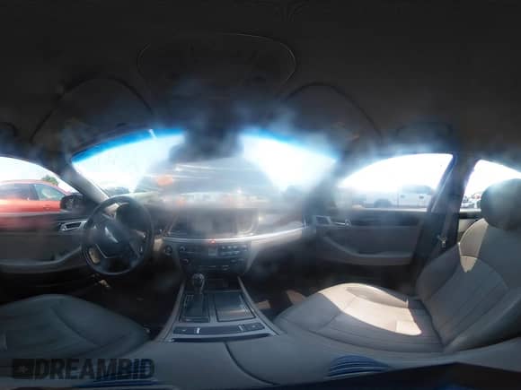 ✅ 2016 Hyundai Genesis 3.8L • VIN: KMHGN4JE1GU140624 • Lot: 42382865. Wystawiony na IAAI z przebiegiem 132 087 mil. Bezpłatny archiwum sprzedaży aukcyjnych z USA i szczegółowy raport historii pojazdu na DreamBid. Zdjęcie 18.