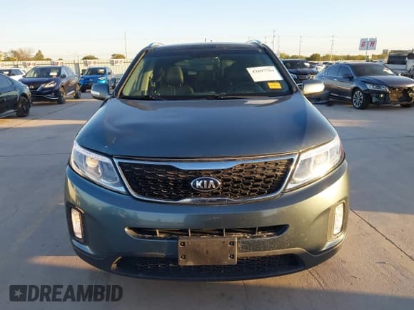 ✅ 2014 Kia Sorento EX • VIN: 5XYKUDA78EG544425 • Lot: 43697704. Listed on IAAI with 125,981 mi. Free auction sales archive from the USA and detailed vehicle history report at DreamBid. Image 12.