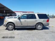 ✅ 2004 Ford Expedition XLT • VIN: 1FMPU16W04LA01850 • Lot: 42303611. Listed on IAAI with 190,515 mi. Free auction sales archive from the USA and detailed vehicle history report at DreamBid. Image 15.