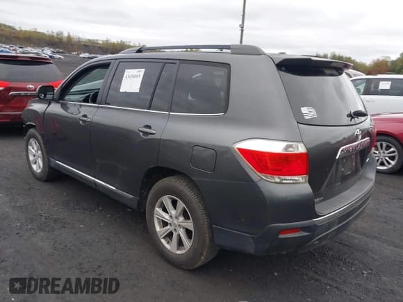 ✅ 2012 Toyota Highlander • VIN: 5TDBK3EH7CS107972 • Лот: 43434009. Опубликован ранее на IAAI с пробегом 105 888 миль. Бесплатный доступ к архиву аукционных продаж из США и подробный отчёт об истории автомобиля на DreamBid. Изображение 3.