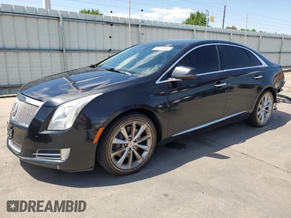 ✅ 2013 Cadillac XTS Luxury • VIN: 2G61R5S32D9138233 • Lot: 62500685. Wystawiony na Copart z przebiegiem 107 808 mil. Bezpłatny archiwum sprzedaży aukcyjnych z USA i szczegółowy raport historii pojazdu na DreamBid. Zdjęcie 1.