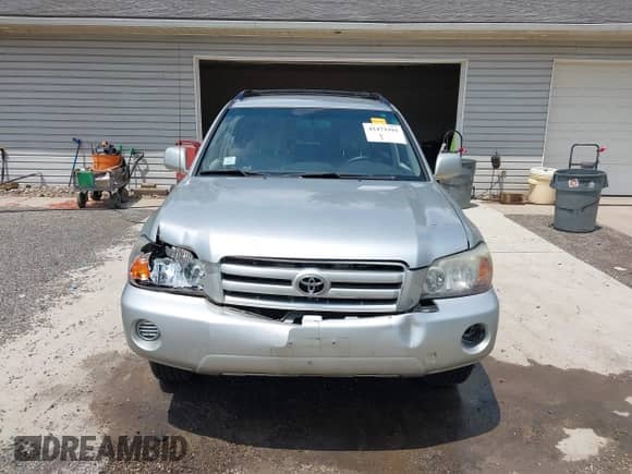 2006 Toyota Highlander z VIN JTEGD21AX60139594, wystawiony jako IAAI lot #42473393 z przebiegiem 210 409 mil mil oraz . Historia ofert i sprzedaży dostępna na DreamBid. Obrazek 12.