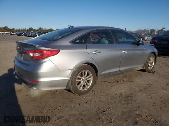2015 Hyundai Sonata SE with VIN 5NPE24AF5FH211328, listed as a Copart auction lot 86254575 with 136,001 mi miles and Clean title. Bid and sale history available at DreamBid. Image 3.