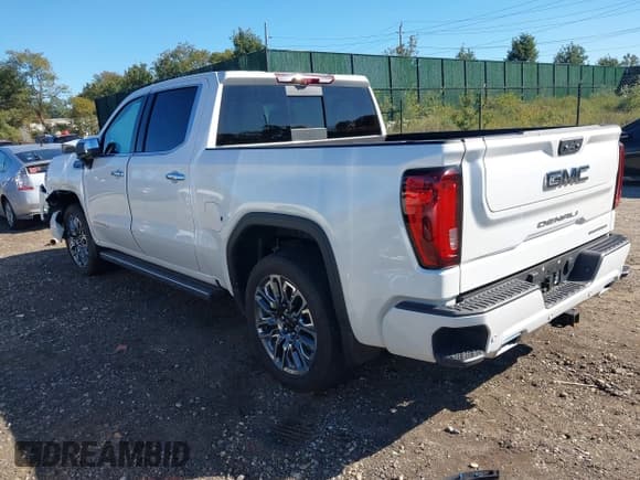 ✅ 2025 GMC Sierra 1500 Denali Ultimate • VIN: 1GTUUHE89SZ160900 • Лот: 43421077. Опубликован ранее на IAAI с пробегом 6 086 миль. Бесплатный доступ к архиву аукционных продаж из США и подробный отчёт об истории автомобиля на DreamBid. Изображение 3.