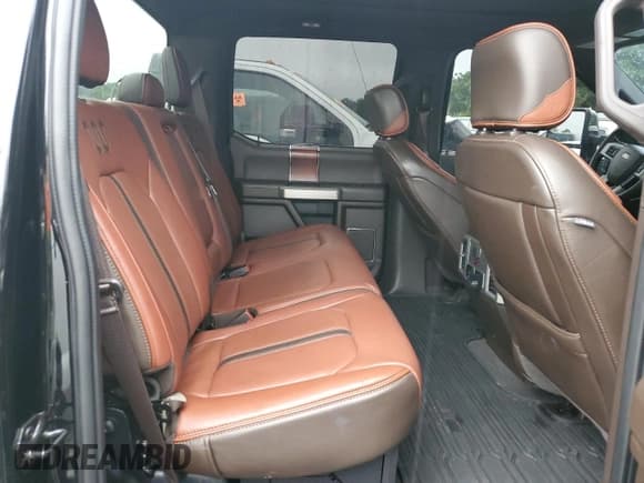 ✅ 2022 Ford F-350 XL • VIN: 1FT8W3DT7NEG13184 • Lot: 54846795. Wystawiony na Copart z przebiegiem 156 727 mil. Bezpłatny archiwum sprzedaży aukcyjnych z USA i szczegółowy raport historii pojazdu na DreamBid. Zdjęcie 10.