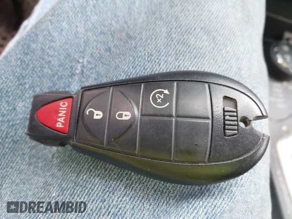 ✅ 2016 Jeep Cherokee Trailhawk • VIN: 1C4PJMBS7GW183731 • Lot: 43584556. Listed on IAAI with 123,183 mi. Free auction sales archive from the USA and detailed vehicle history report at DreamBid. Image 11.