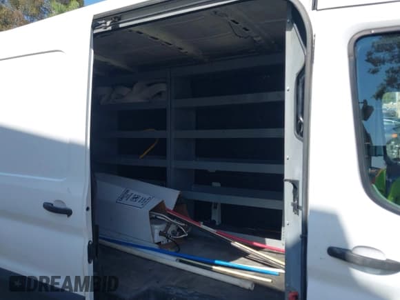 ✅ 2017 Ford Transit • VIN: 1FTYR2CM2HKA11911 • Lot: 43272360. Listed on IAAI with 120,506 mi. Free auction sales archive from the USA and detailed vehicle history report at DreamBid. Image 8.