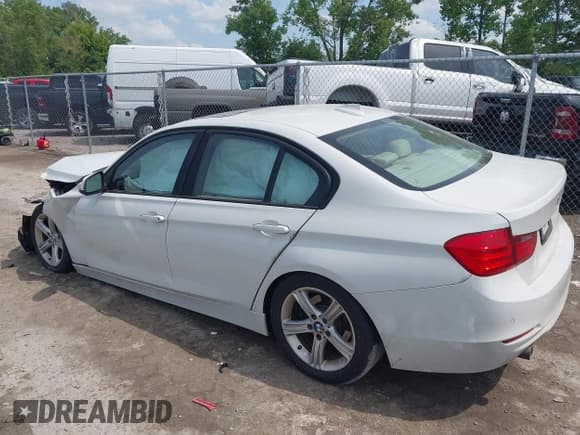 ✅ 2014 BMW 3 Series 328d • VIN: WBA3D3C58EK154684 • Лот: 42586949. Опубликован ранее на IAAI с пробегом 125 351 миль. Бесплатный доступ к архиву аукционных продаж из США и подробный отчёт об истории автомобиля на DreamBid. Изображение 3.